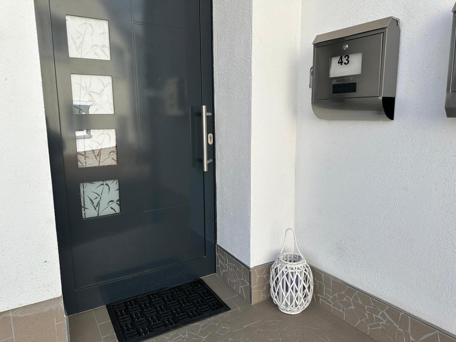 Wohnung In Muelheim-Kaerlich Exteriör bild